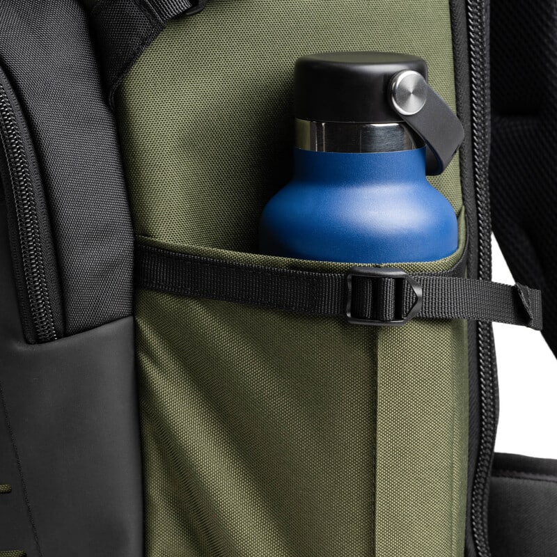 ダークライト 25L モンタナグリーン