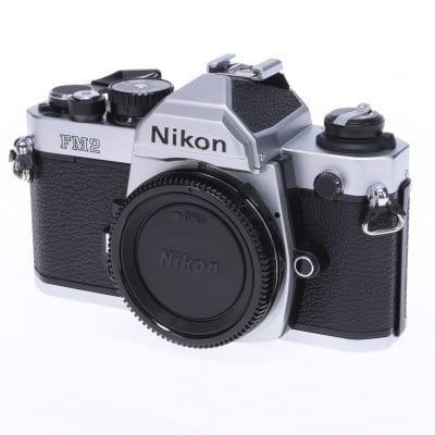 New FM2 シルバー